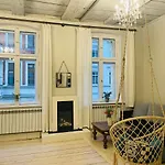 Klimatyczny Apartament Z Kominkiem